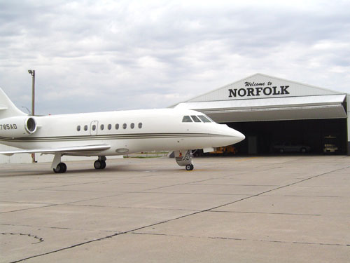 Norfolk Airport Services with private plane and hangar
